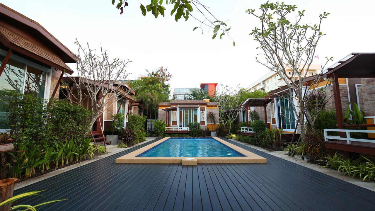 Resort M Bangkok - Bts Onnut Екстер'єр фото
